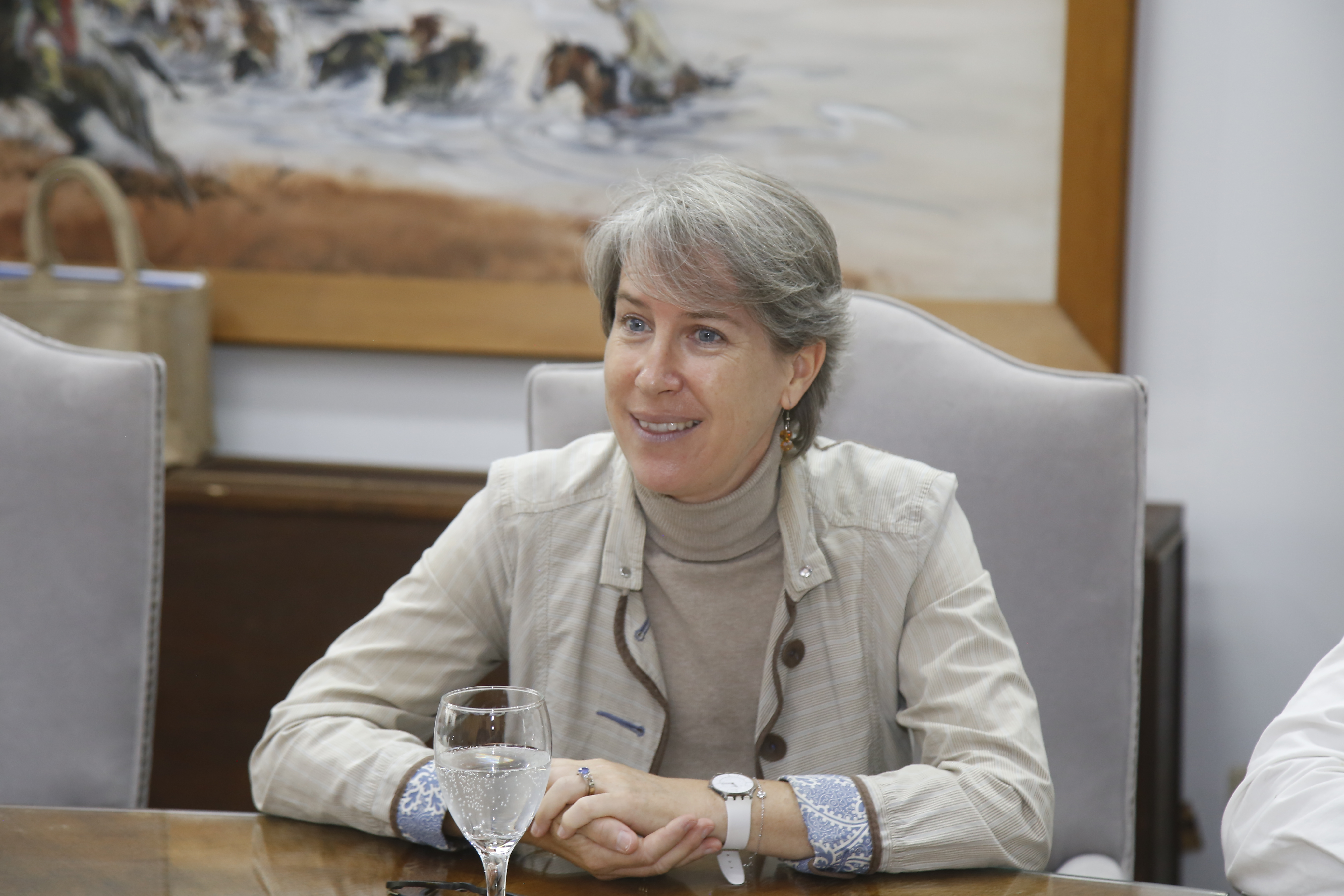 abella embajadora francia 